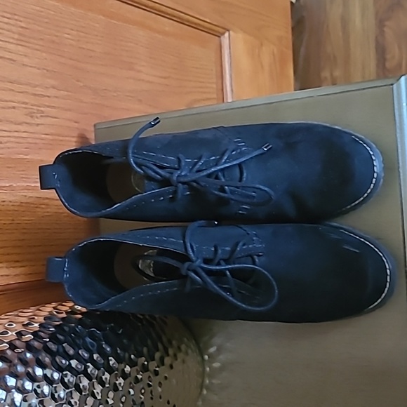 Authentic American Heritage So, 8 med, black wedge booties - Picture 8 of 8